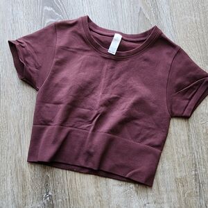 Offline by Aerie, maroon top, xs